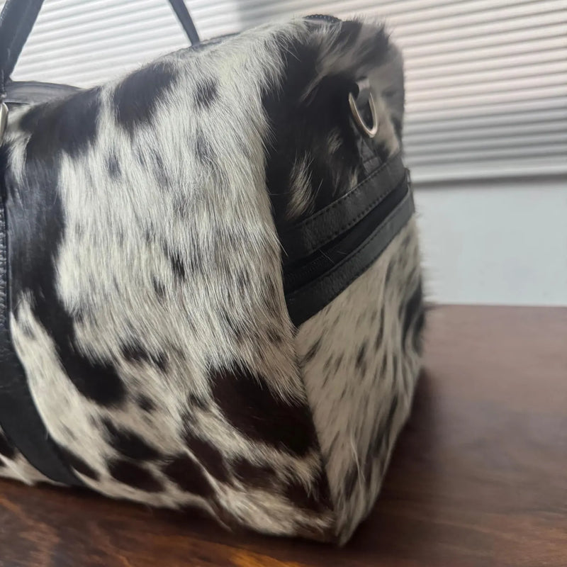 Custom Hair-On Cowhide Leather Duffel Bag for Travel Use